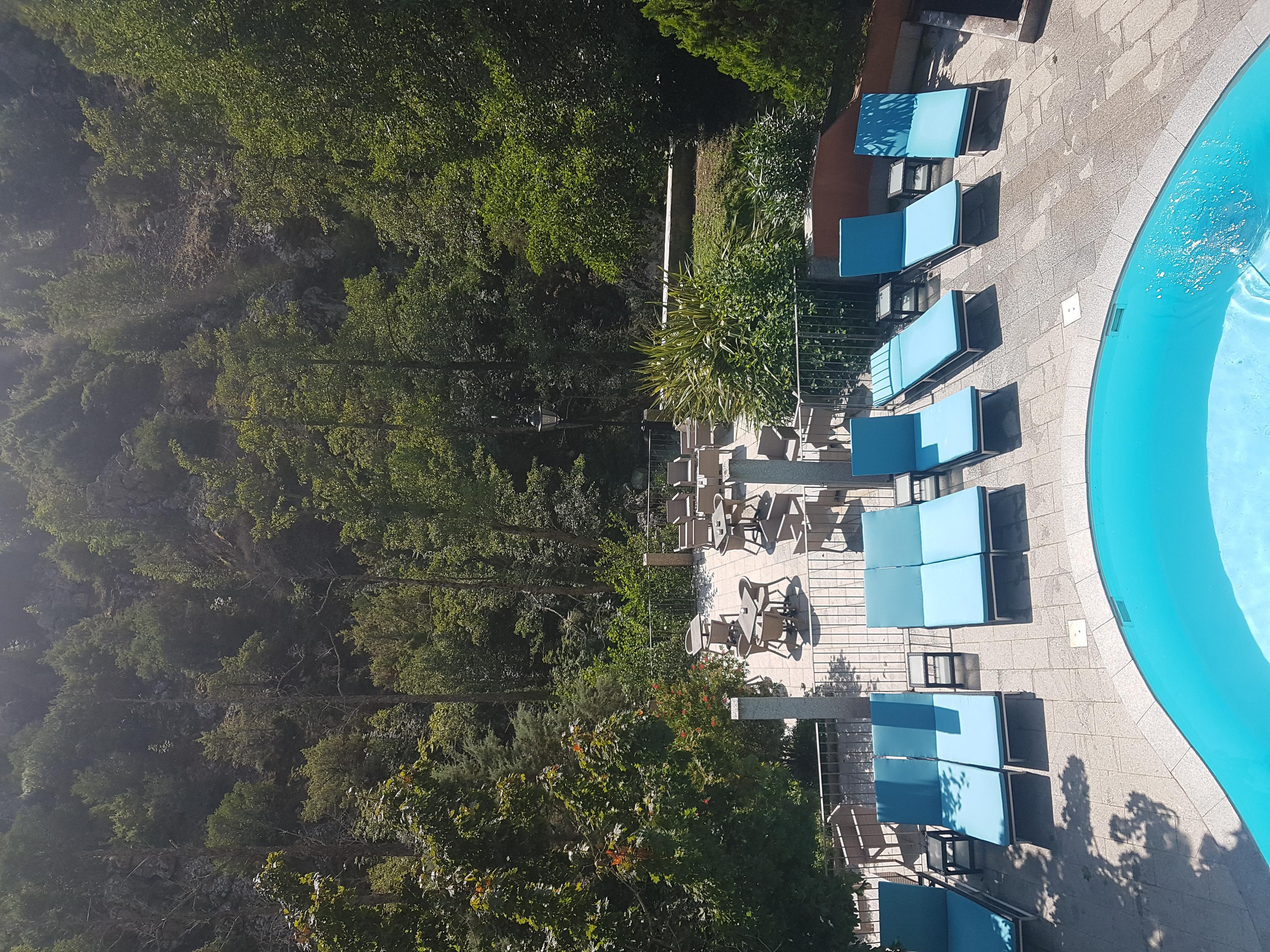 Les Jardins De La Glaciere Hotel