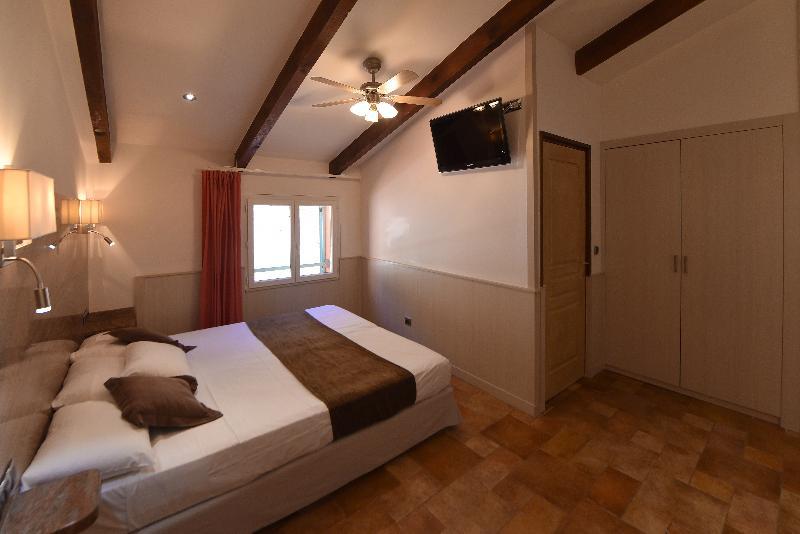 Les Jardins De La Glaciere Hotel 3*