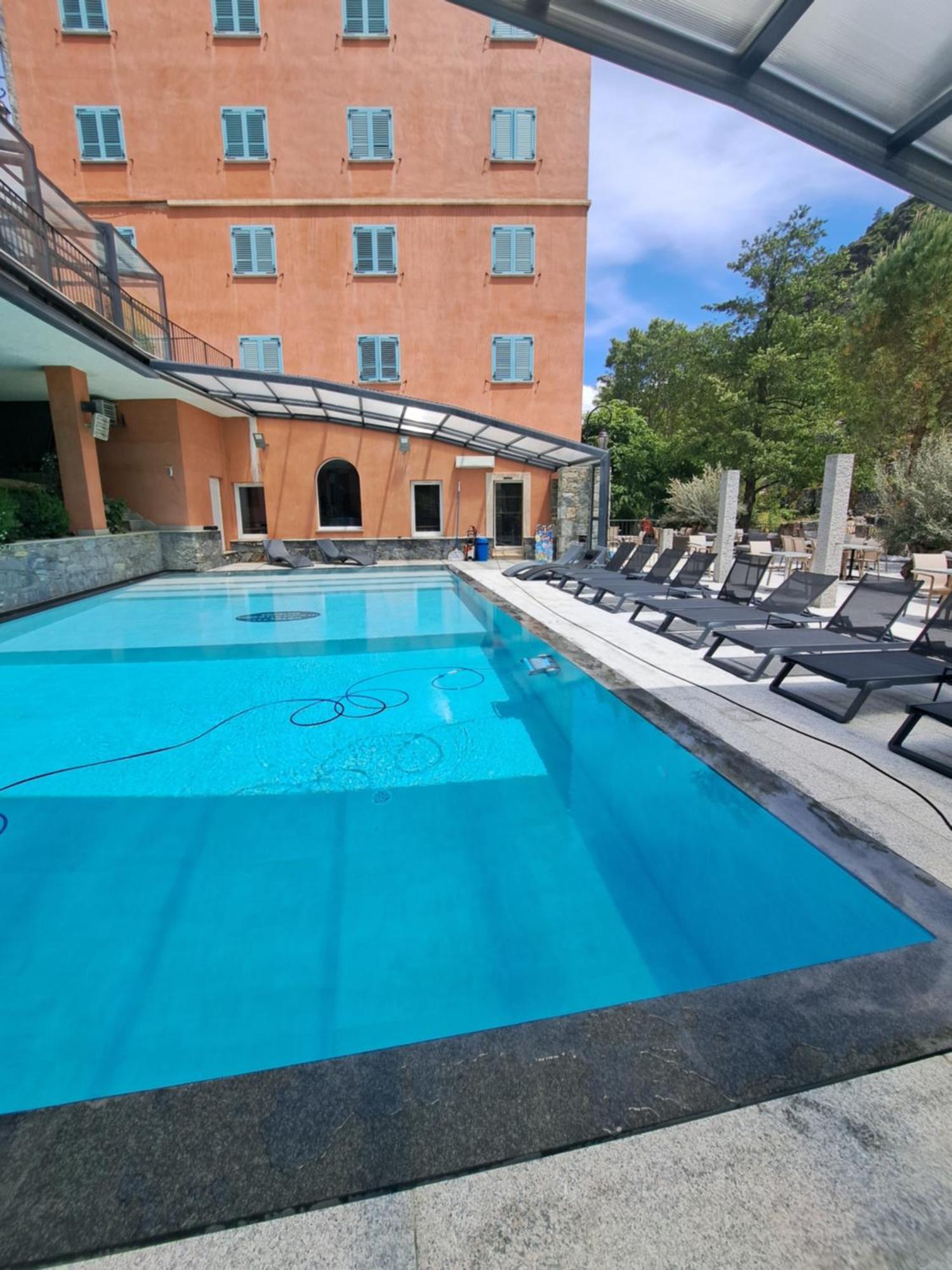 Les Jardins De La Glaciere Hotel