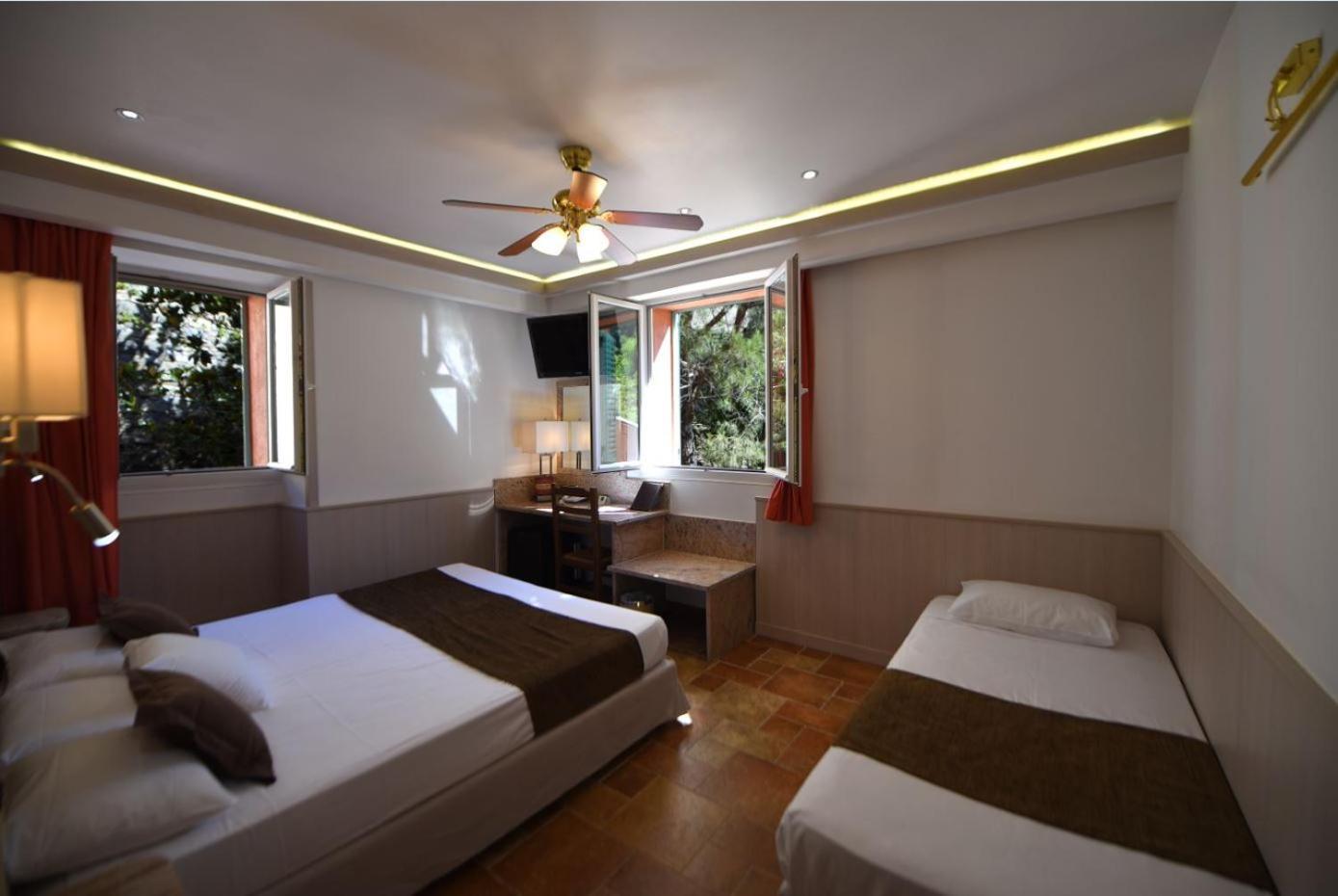 Les Jardins De La Glaciere Hotel
